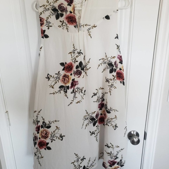Umgee white floral with crochet front floral sleeveless dress size S - Picture 3 of 3